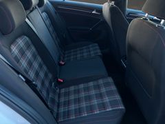 VW Golf VII Lim. GTI Performance 230PS | SHZ | Temp
