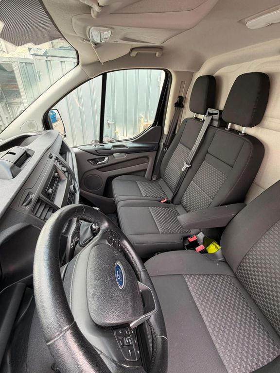 Image of Ford Transit Custom
