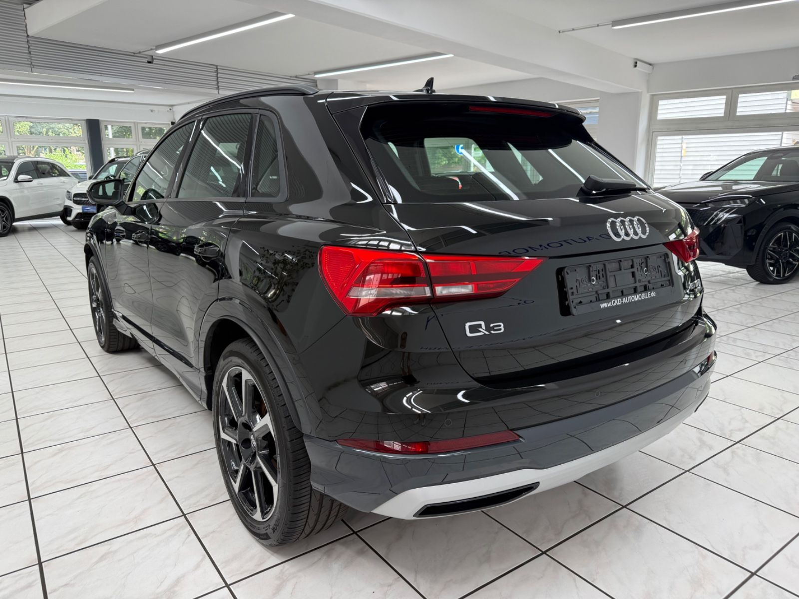 Audi Q3 45 TFSI quattro advanced AHK Virtual LED ACC foto 2