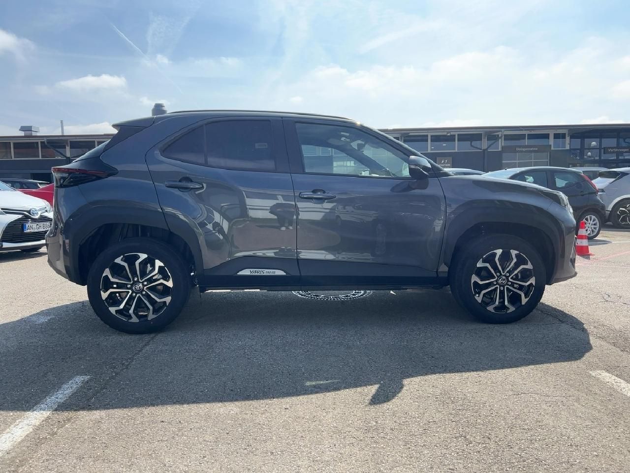 Fahrzeugabbildung Toyota Yaris Cross Hyb. Teamp.+Safety-Pak.+Winter-Pak.