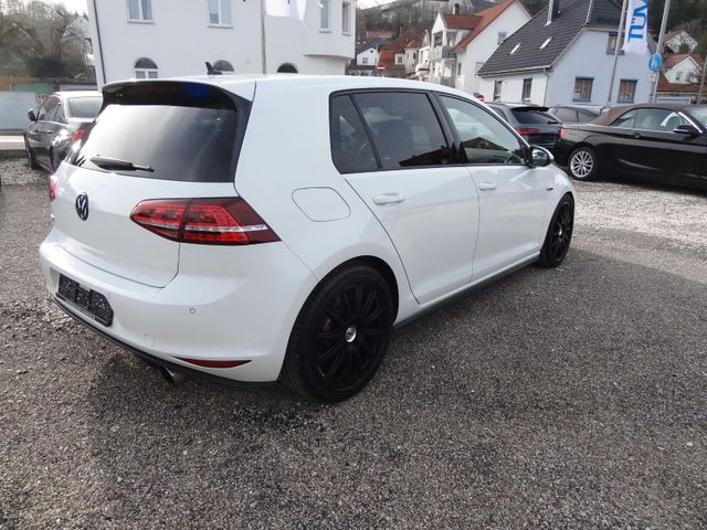 Fahrzeugabbildung Volkswagen Golf VII GTI/DSG/Xenon/Airride Luft /18-Zoll/