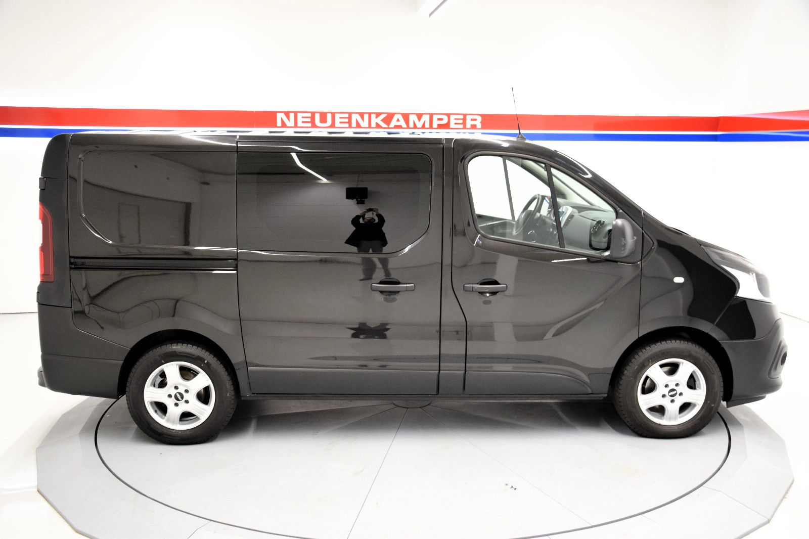 Fahrzeugabbildung Renault Trafic Kasten L1H1 3,0t Komfort Navi Klima Bluet