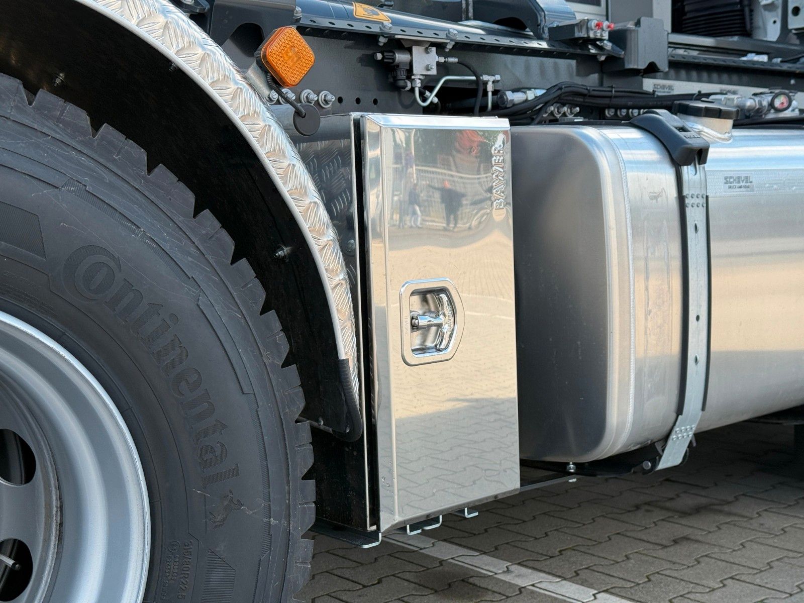 Fahrzeugabbildung MAN TGS 35.520 8x4 BL Abrollkipper MEILLER 26.65-TSL