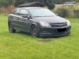 Opel Astra GTC - Opel Astra aus 2005 mit Diesel-Antrieb