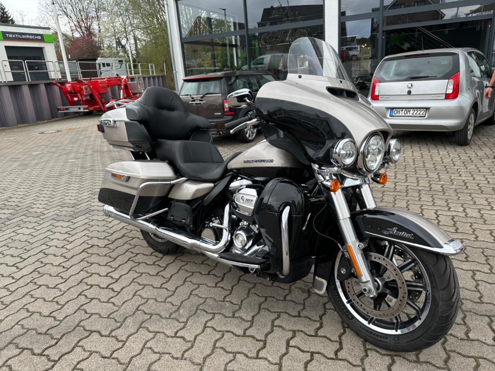 Harley-Davidson Ultra Limited mit Kess Tech