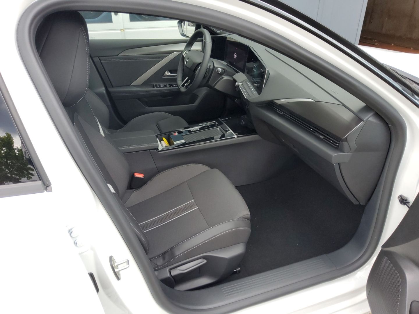 Fahrzeugabbildung Opel Astra GS Line, HUD, Navi, 360Kamera, LED, SHZ, A