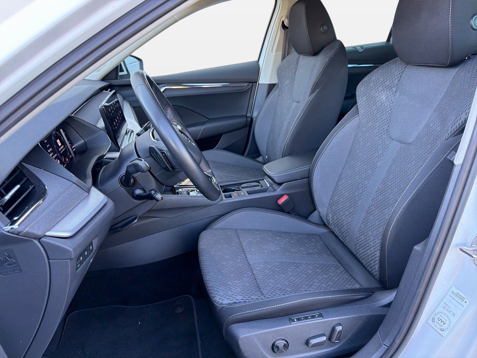 Skoda Octavia Combi 2.0 TDI Style STHZ AHK HuD MATRIX foto 11