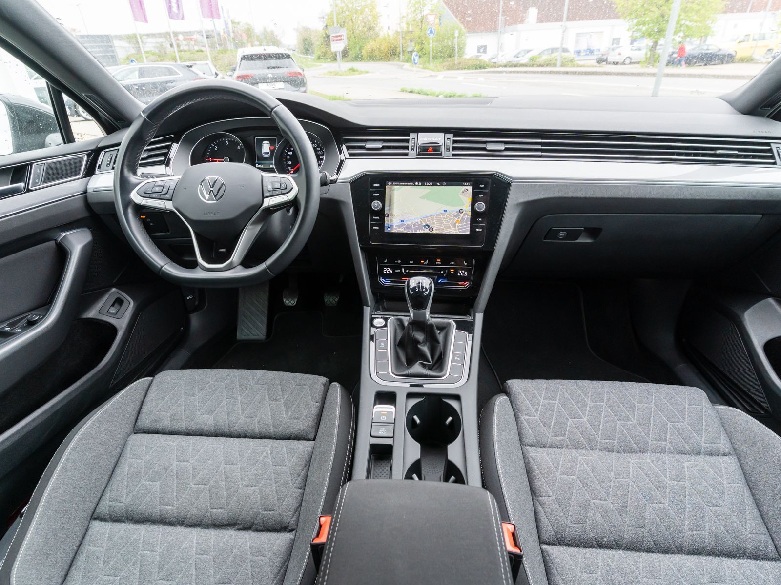 Volkswagen Passat Variant - Bild 7