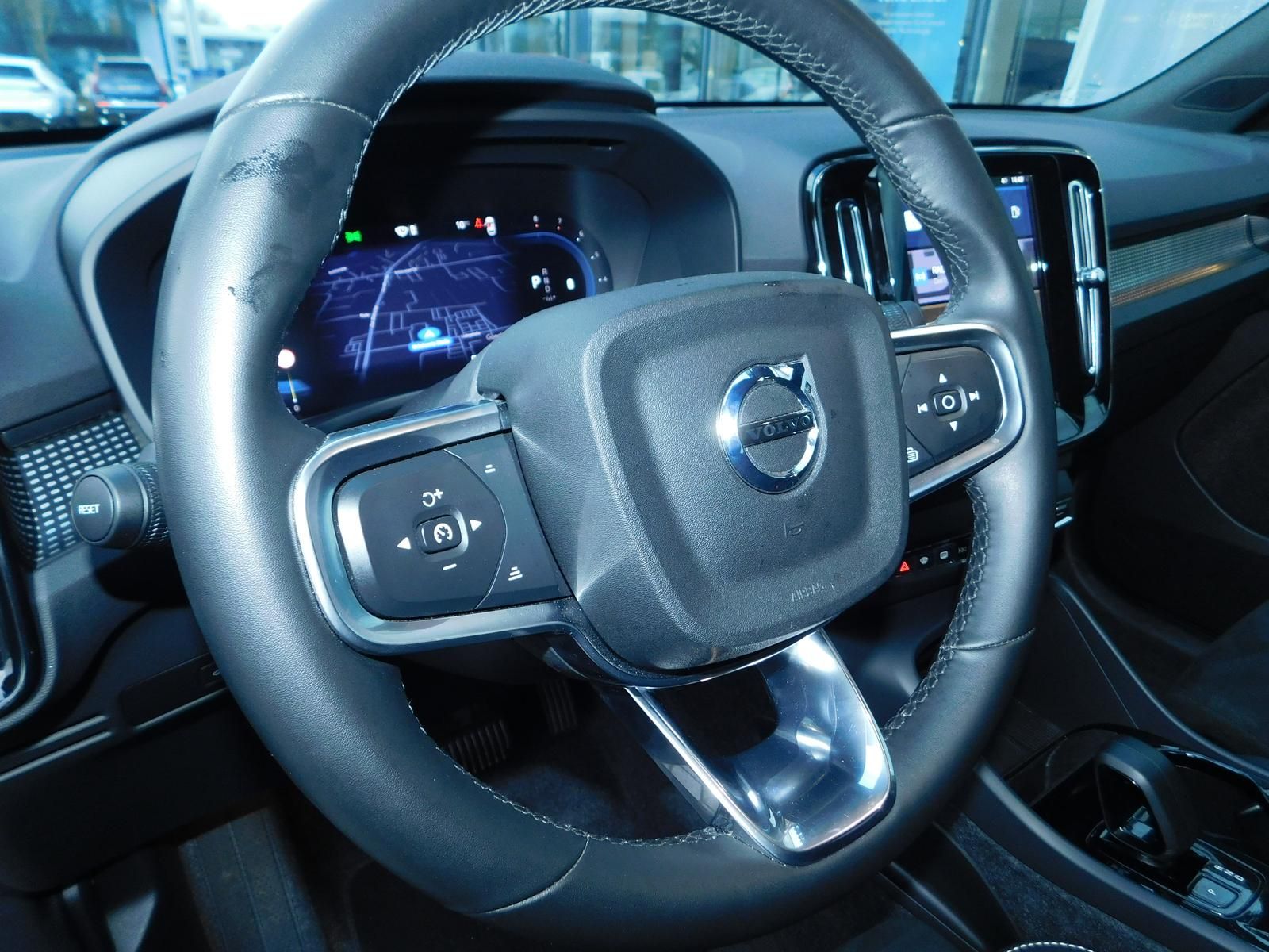 Fahrzeugabbildung Volvo XC40 B3 Plus Black Edition 'Standheizung'