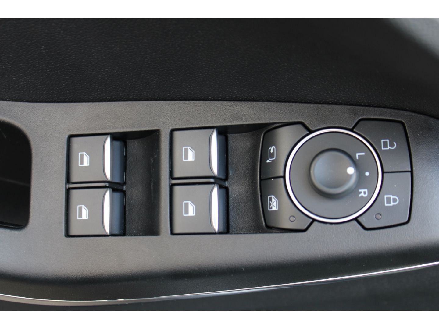 Fahrzeugabbildung Ford Puma ST-Line X LED Navi RFK GJR TWA GRA WiPa App