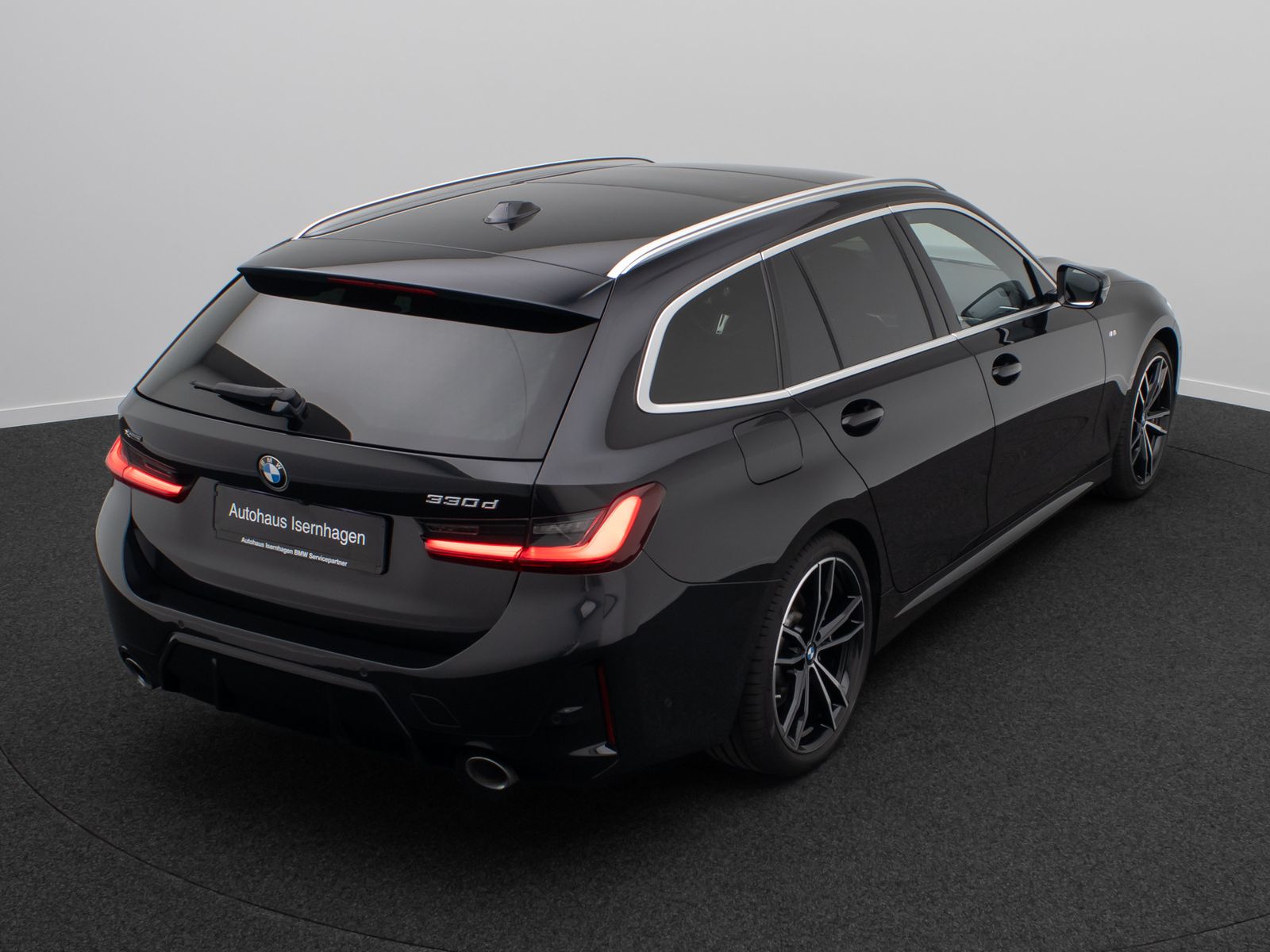Fahrzeugabbildung BMW 330d xD M Sport DAB Kamera HUD Panorama HiFi 19"
