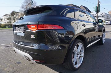 Jaguar F-Pace - 5