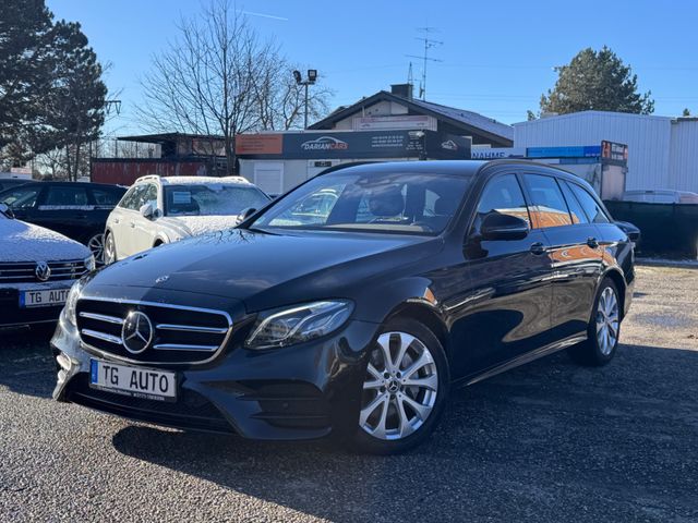 Mercedes-Benz E 220 d T AMG Line*NAVI*LED*360°*ACC*LEDER*