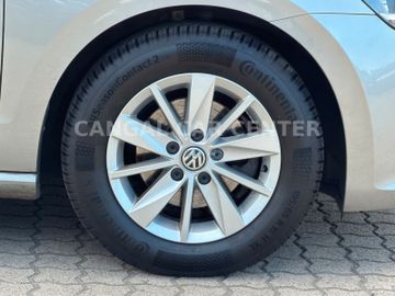 Volkswagen Golf - 10