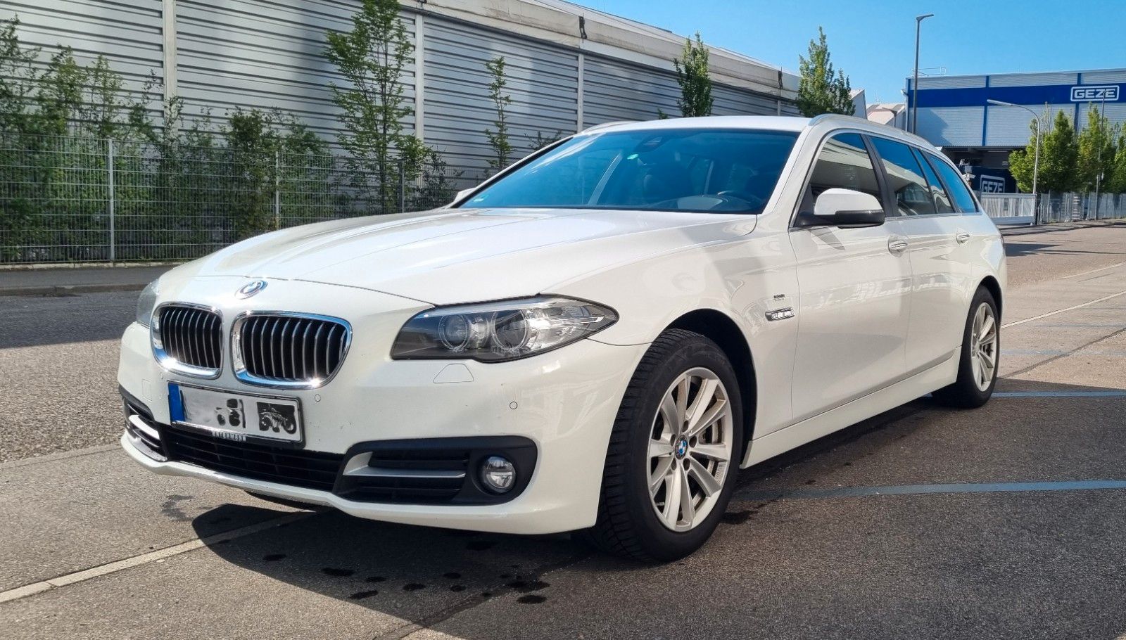 BMW 530d xDrive Touring AHK, Android CarPlay
