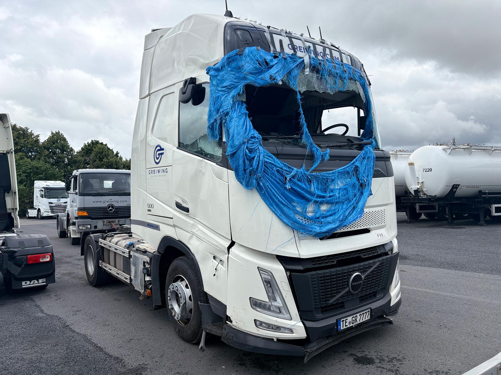 Volvo FH 500 4x2, Globetrotter XL Aero, UNFALL