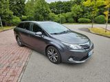 Toyota Avensis Combi 2,2-l-D-4D Automatik Edition E... - Toyota Avensis aus 2013