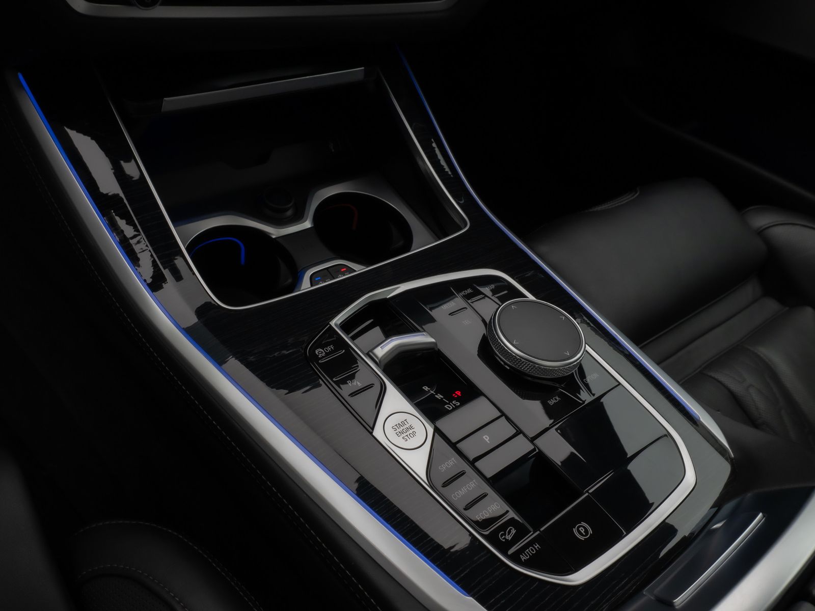 Fahrzeugabbildung BMW X5 xD30d M Sport Pro Panoram 360°HUD DAB H/K AHK