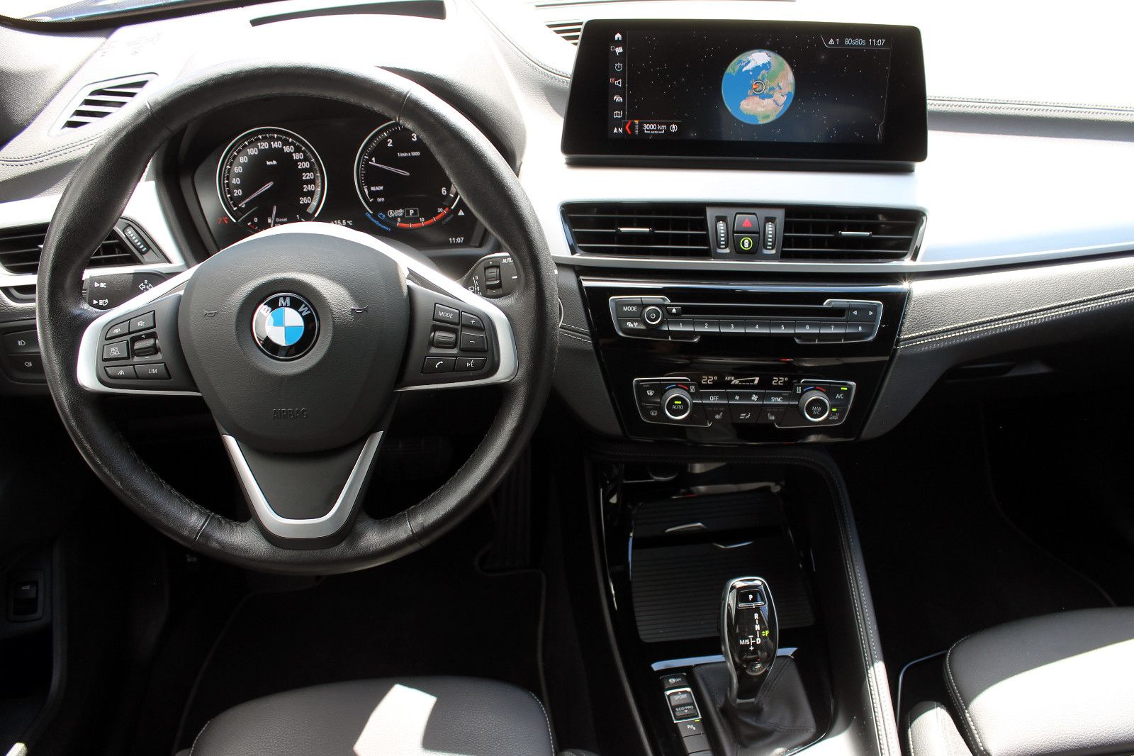Fahrzeugabbildung BMW X1 xDrive 18d Sport-Line ACC HUD LED SHZ NAV BT