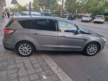 Ford S-Max - 7
