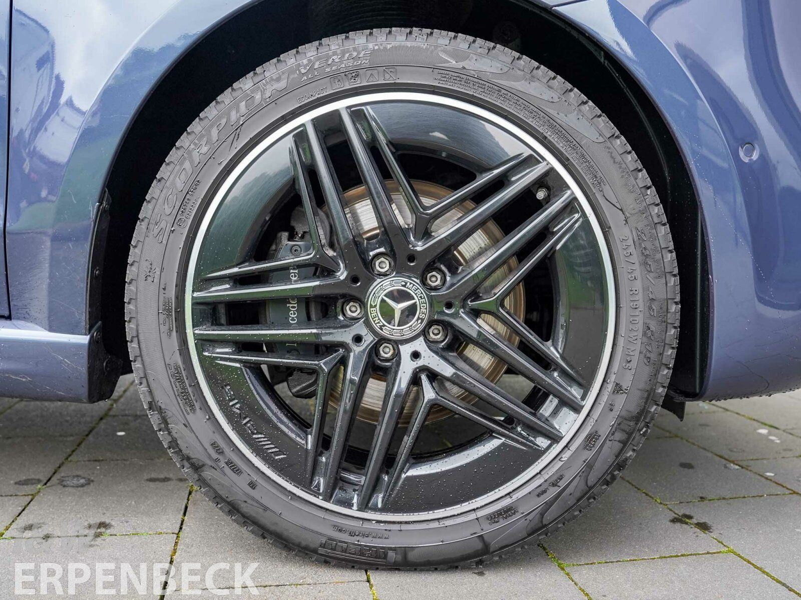 Fahrzeugabbildung Mercedes-Benz V 300 d AVANTGARDE L AMG AHK Distronic Airmatic