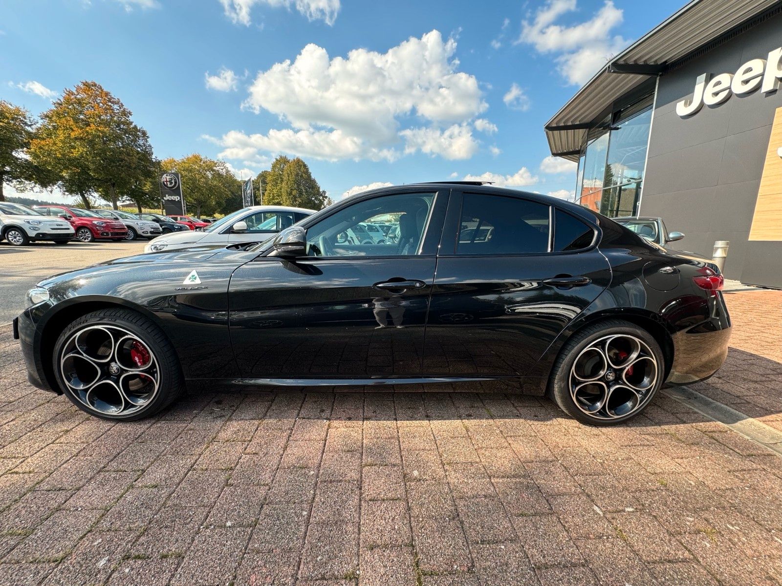 Fahrzeugabbildung Alfa Romeo Giulia Veloce Q4 280PS ALLRAD MEMORY PANORAMA