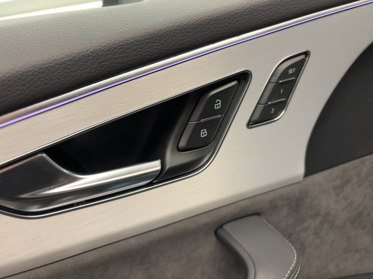 Audi SQ8 - Bild 19