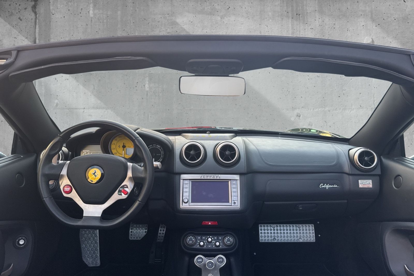 Fahrzeugabbildung Ferrari California*Daytona*Embleme*Dt. Auto