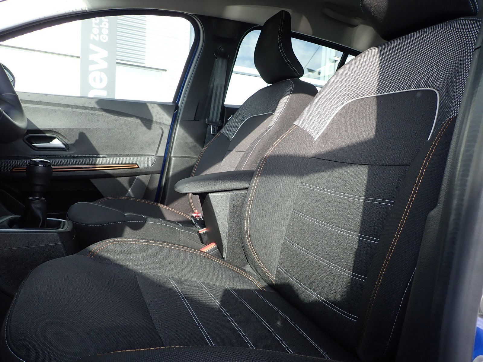 Fahrzeugabbildung Dacia Sandero III Stepway Expression+ TCe 110