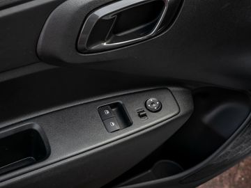 Hyundai i10 1.0 Edition 30 Spurhalteassistent Lenkradhzg