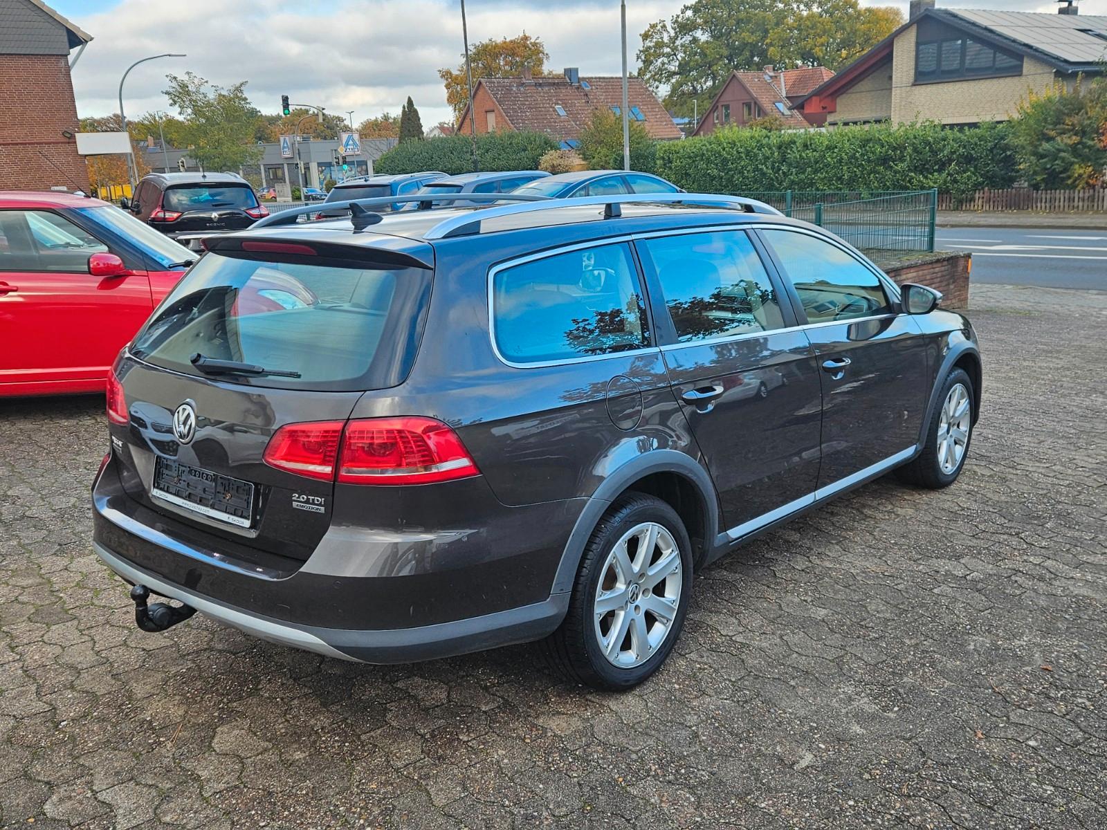 Volkswagen Passat Alltrack 2012 — engine 1.968 cm³, 140 HP (103kW)