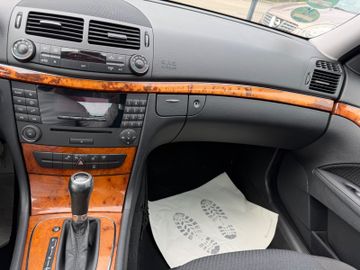 Mercedes E 200 - 5