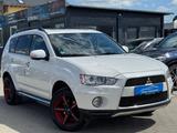 Mitsubishi Outlander Invite 4WD ++2.2DI-D++7 Sitzer++