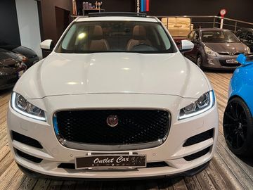 Jaguar F-Pace - 10