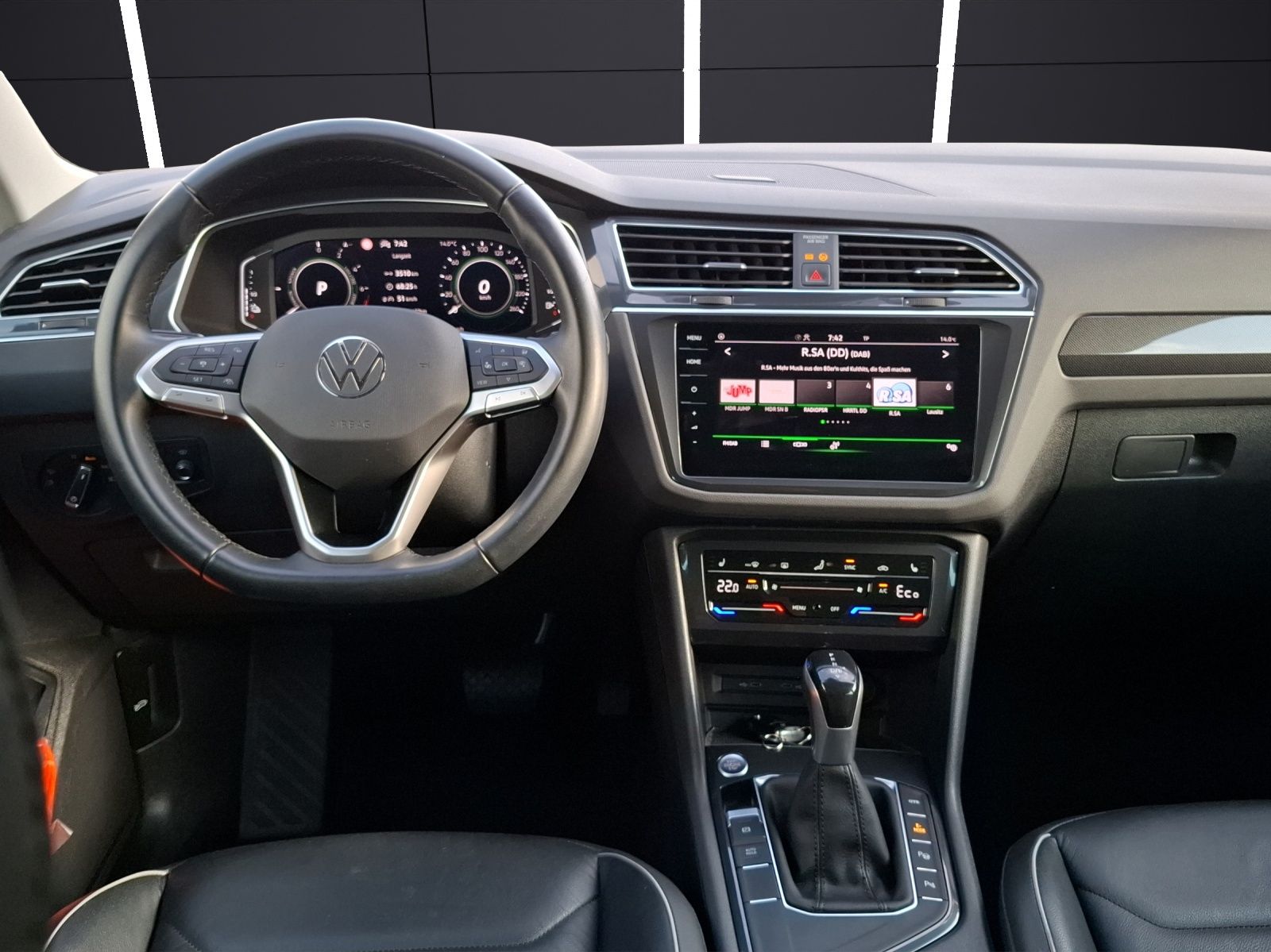 Fahrzeugabbildung Volkswagen Tiguan eHybrid Elegance DSG Matrix AHK Navi AID