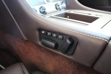 2012 Aston Martin DB9 缩略图 17