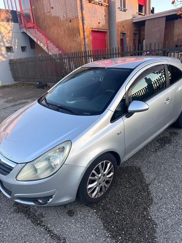 Opel Corsa 1.2 3 porte Club