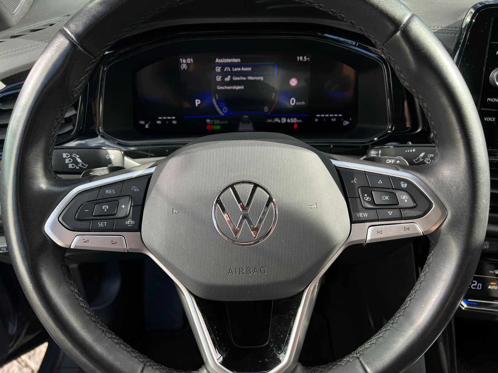 Fahrzeugabbildung Volkswagen T-Roc Cabriolet Style 1.5 TSI DSG *AHK, LED, Bla