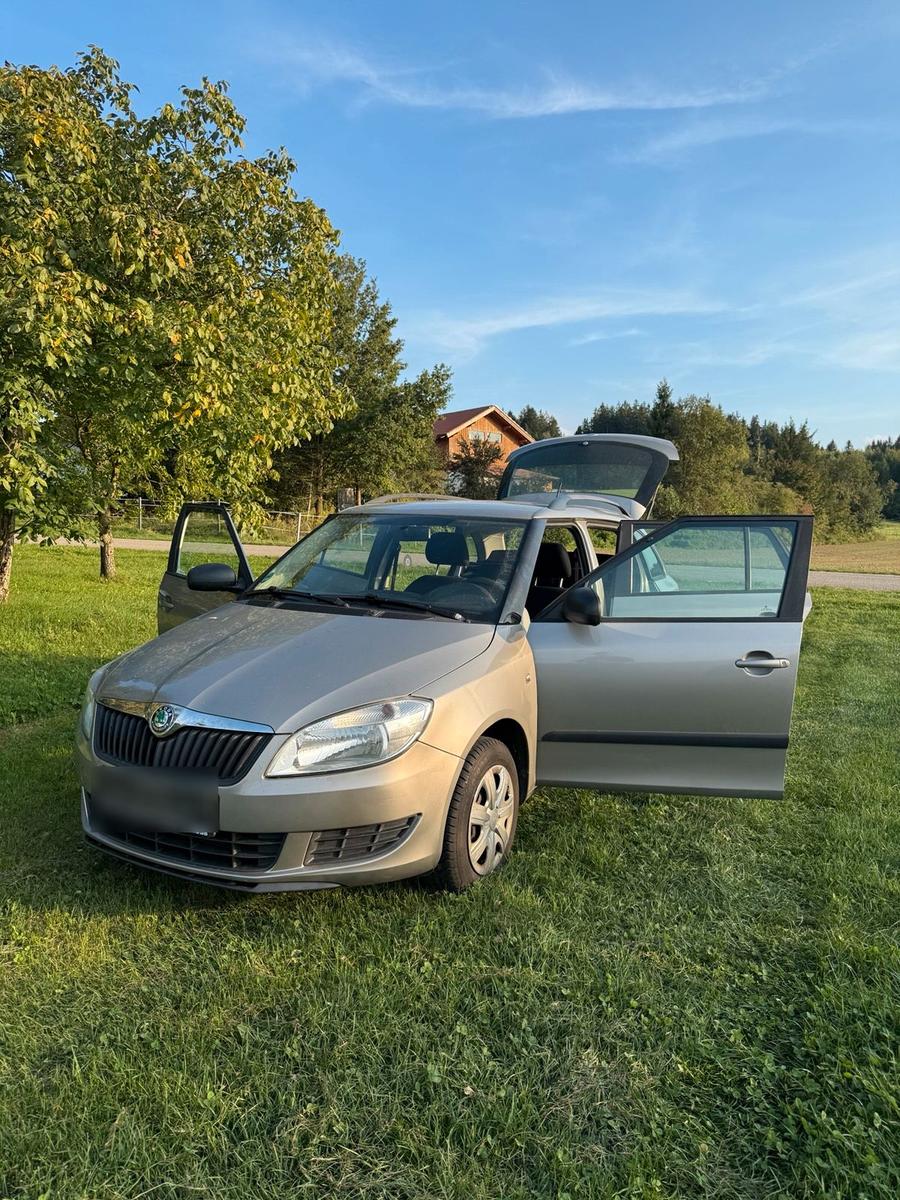 Skoda Fabia 2012 — photo 8