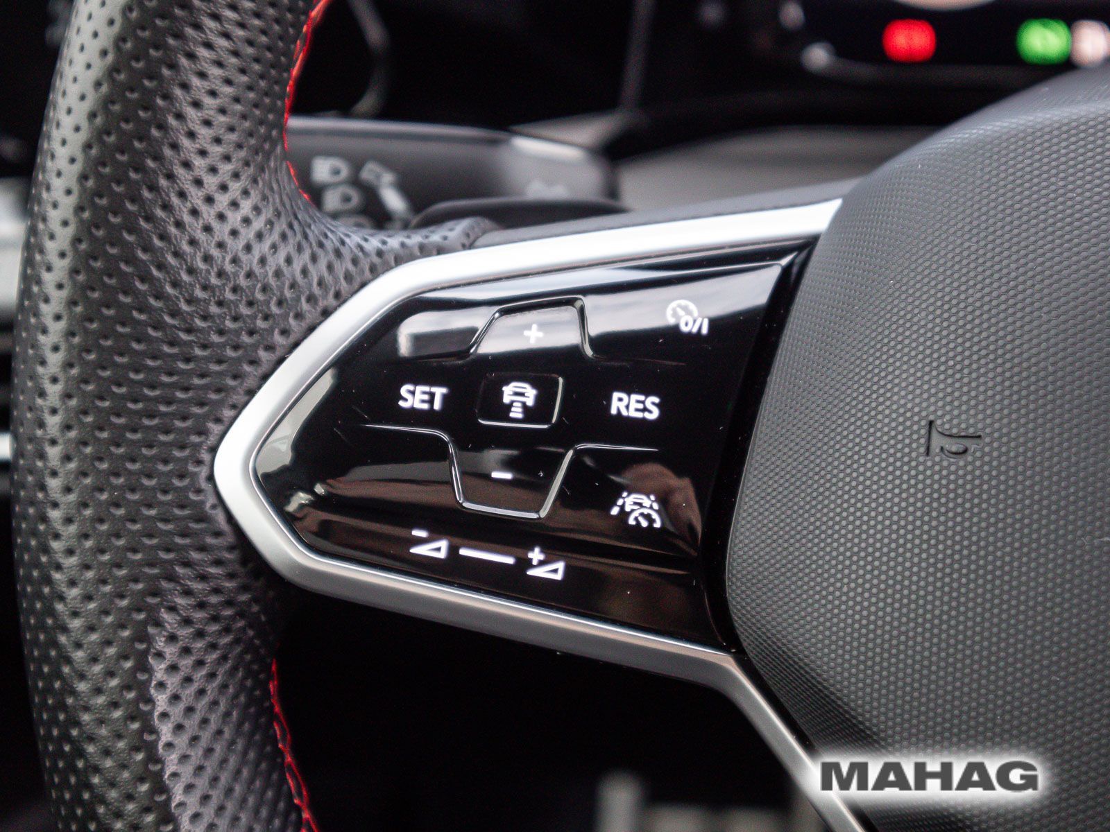 Volkswagen Golf VIII GTI 2.0 TSI ACC LED+ Navi ParkPilot Ap foto 22