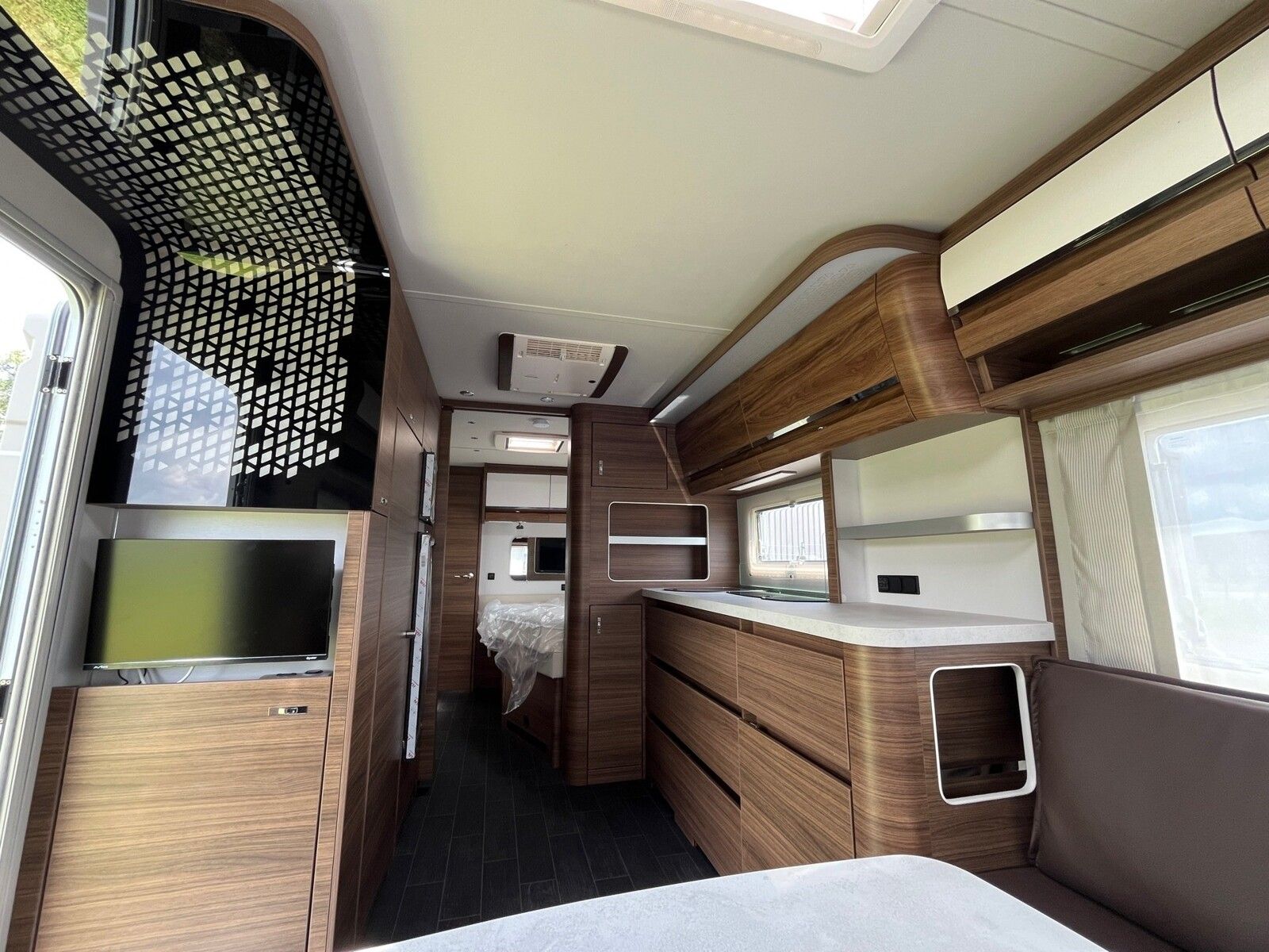 Fahrzeugabbildung Tabbert Puccini 750 HTD 2.5 Hubstützen,Mover,Klima,Leder
