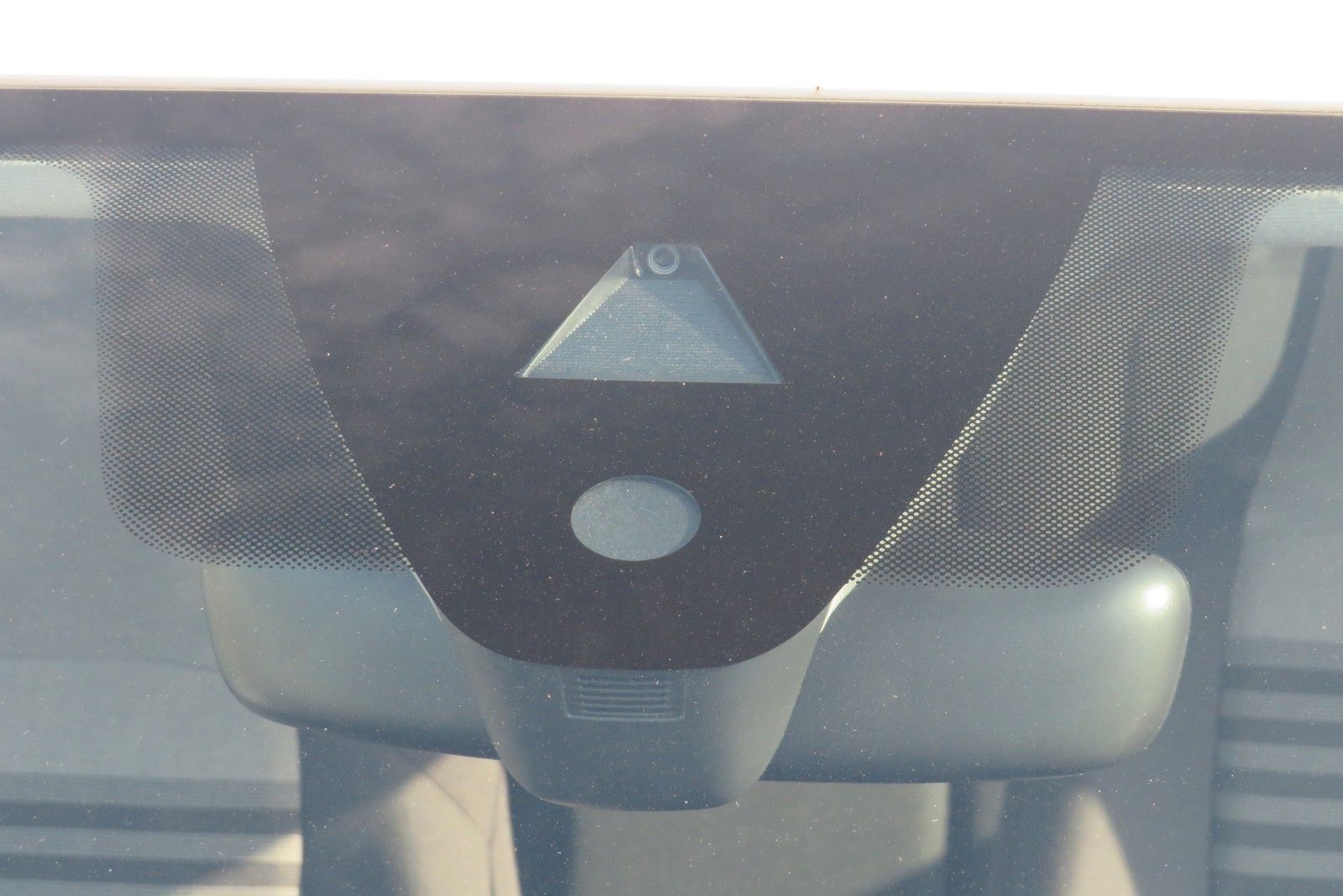 Fahrzeugabbildung Volkswagen up!  SITZHEIZUNG KLIMA 4-TÜREN NEBEL GJ 1.H