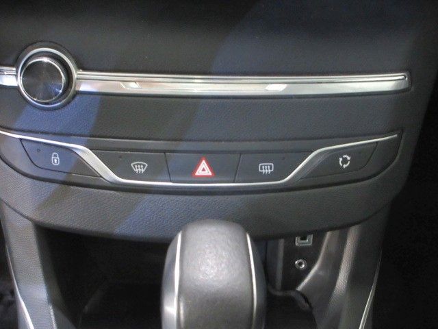 Fahrzeugabbildung Peugeot 308 ALLURE 1.2T NAVI/LED/PANO/LEDER/PDC/ACC/17"
