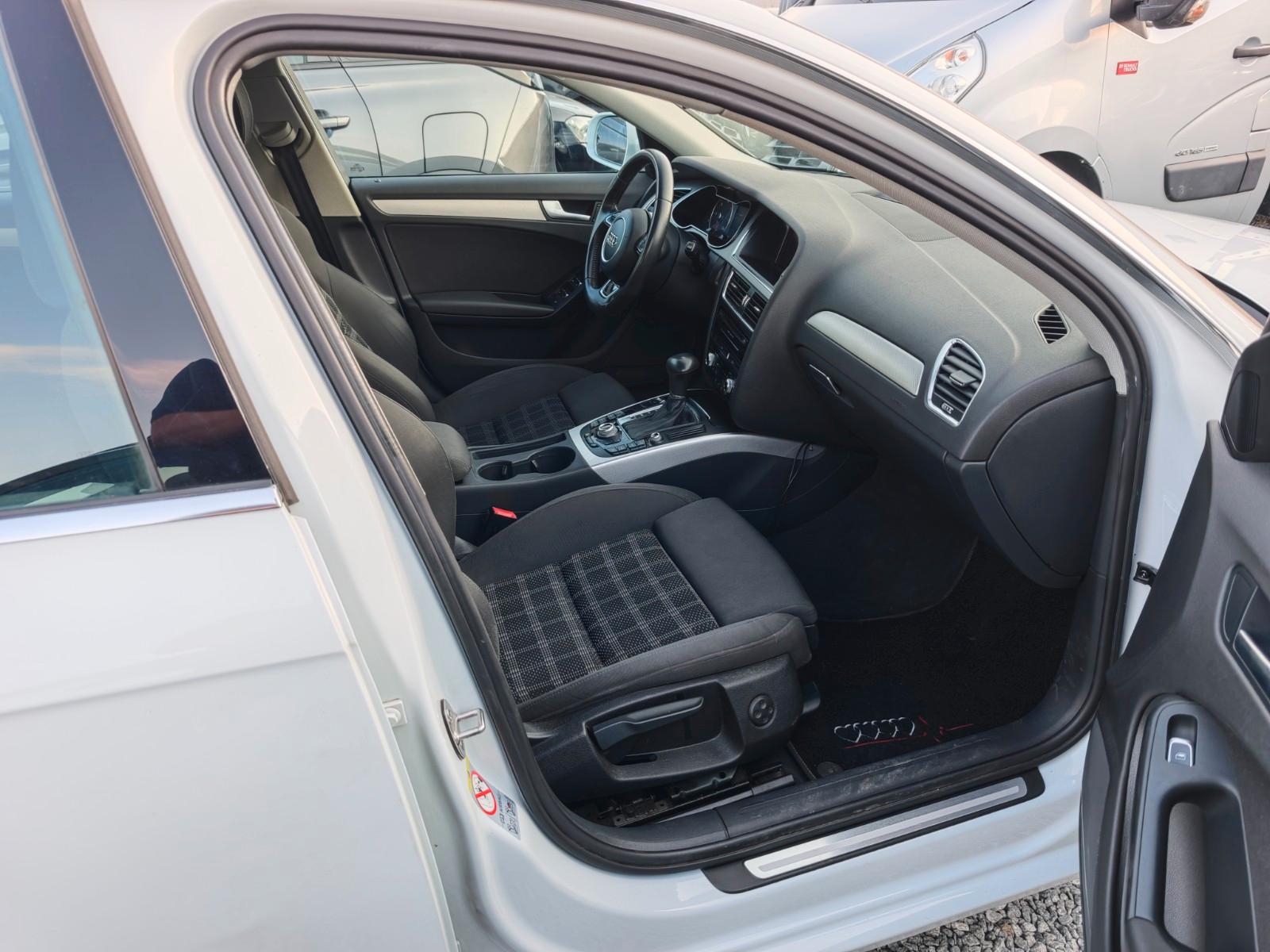 Audi A4 2012 — photo 19