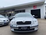 Skoda Octavia Combi Ambiente*2.HAND*SCHIEBEDACH*SITZH. - Skoda Octavia aus 2008: Kombi
