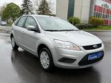 Ford Focus Lim. Concept - TÜV 12/2025 - Klimaanlage - Ford Focus mit Benzin-Antrieb: Limousine, Concept