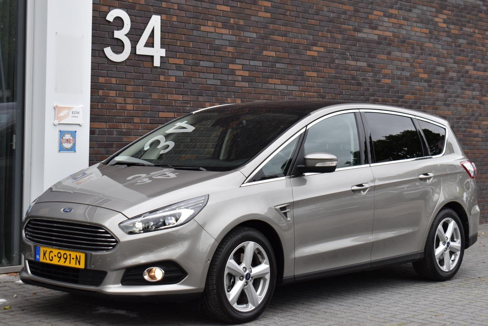 Ford S-Max 1.5 160pk PANO ECC LMV LEDER 69000KM!