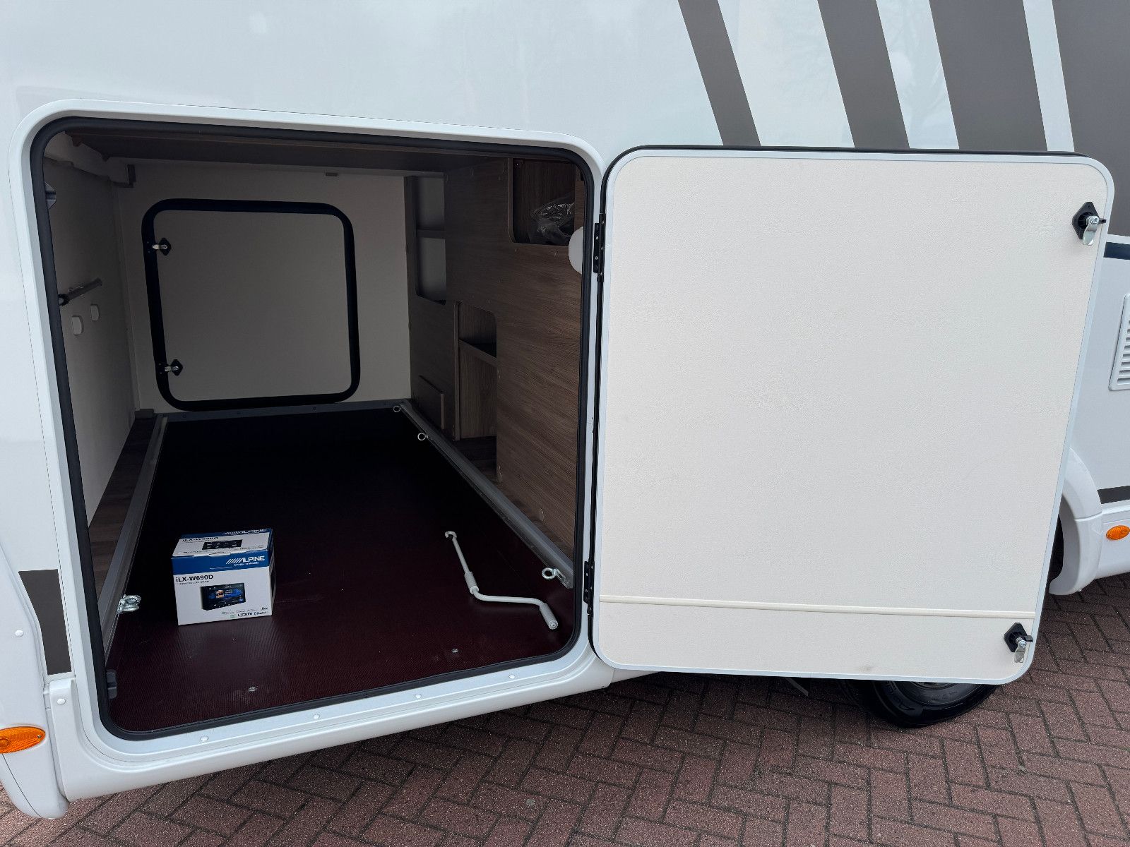 Fahrzeugabbildung Carado T 457 Pro + HYDRAULISCHE HUBSTÜTZEN LUFTFEDERUNG