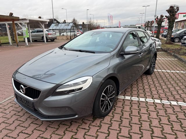 Volvo V40 D2 Momentum Navi LED Leder Kamera