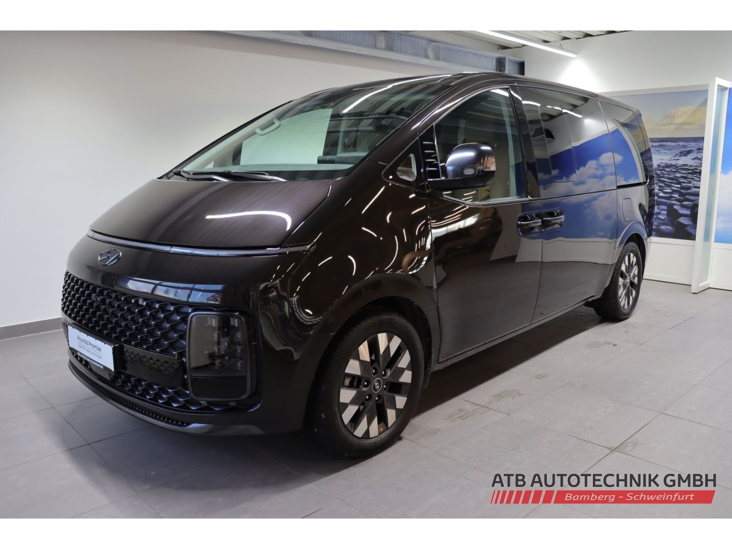 Fahrzeugabbildung Hyundai STARIA Signature 7-Sitzer 2.2 CRDi 7-Sitzer AHK